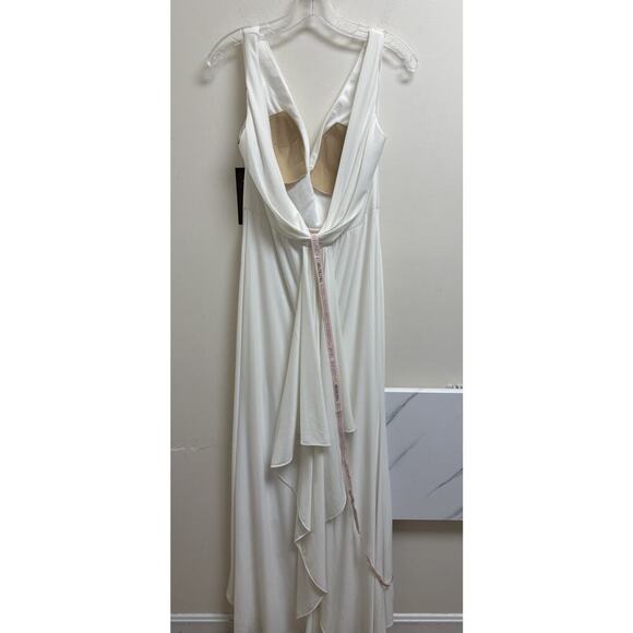 Mac Duggal 12336 White Gown Size 10 Deep V Open Back Slit Formal Dress NWT - Picture 5 of 10